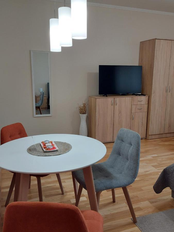 Apartman Miluro Суботиця Екстер'єр фото